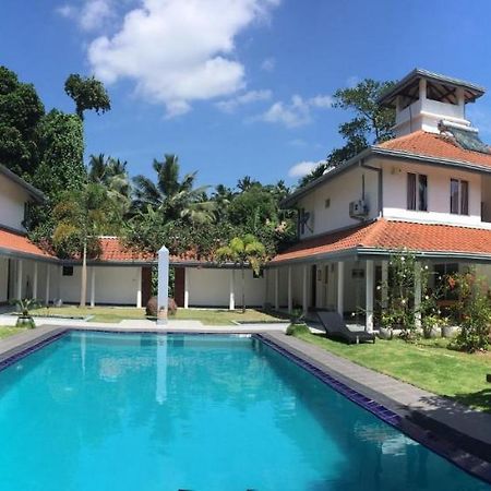 Anuhas Airport Villas Katunayake Exterior photo