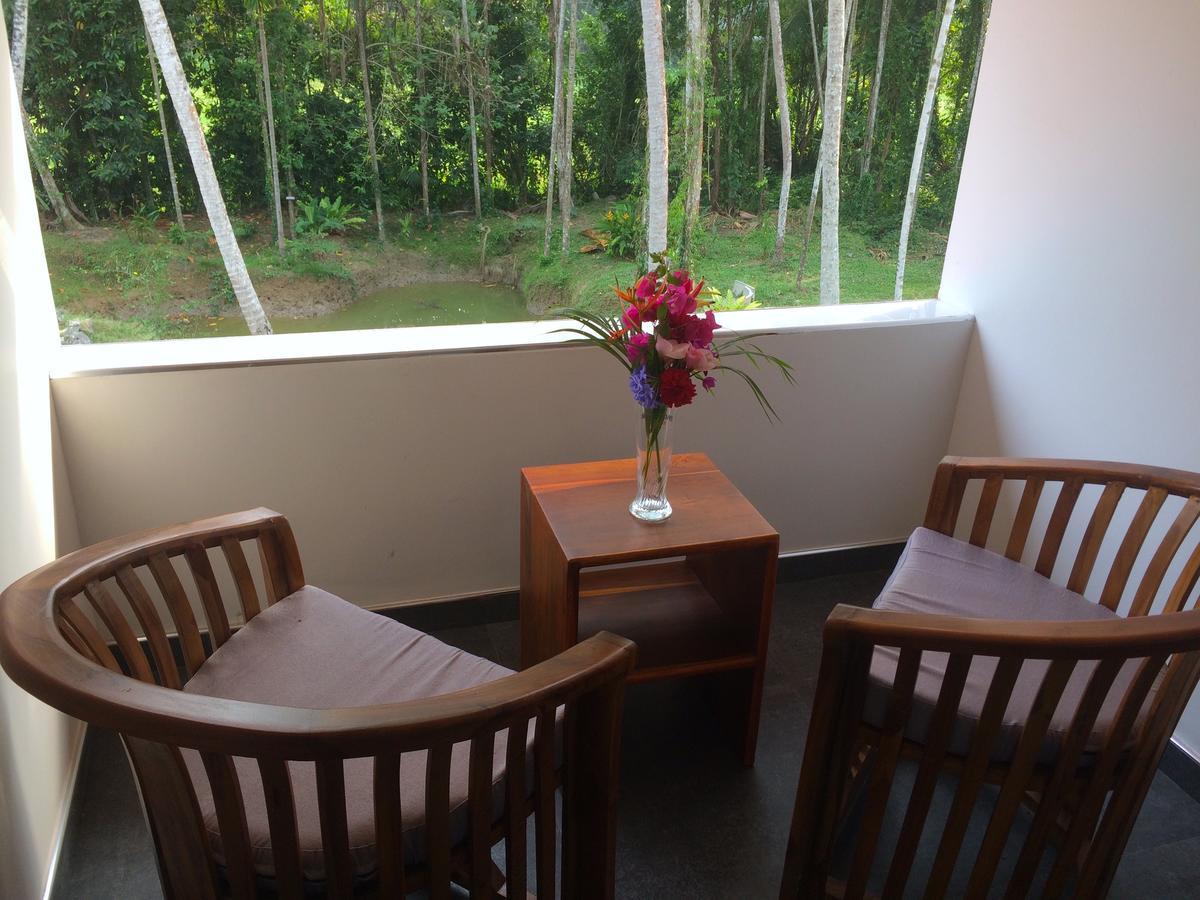 Anuhas Airport Villas Katunayake Exterior photo