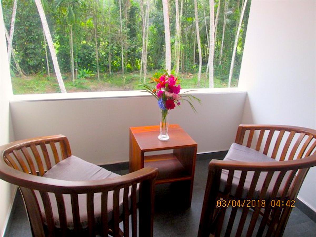 Anuhas Airport Villas Katunayake Exterior photo