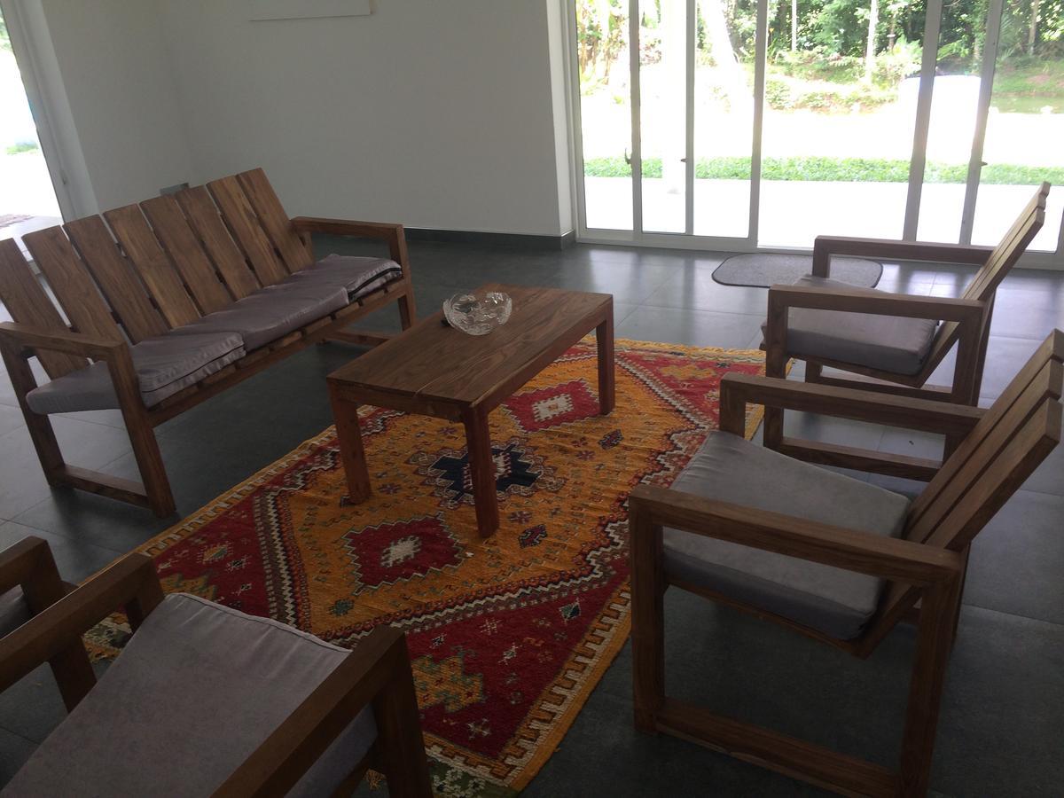 Anuhas Airport Villas Katunayake Exterior photo